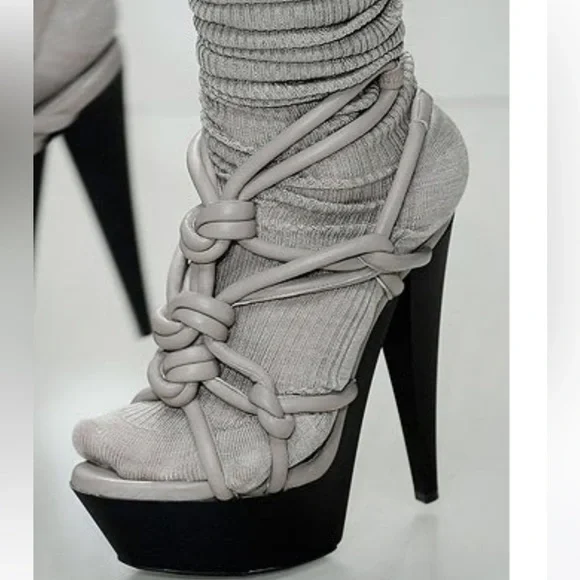 Authentic Burberry Prorsum knotted leather platform sandals - Picture 4 of 14